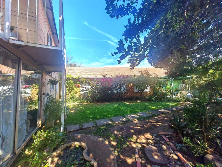 8 Bedroom Property for Sale in Fleurdal Free State